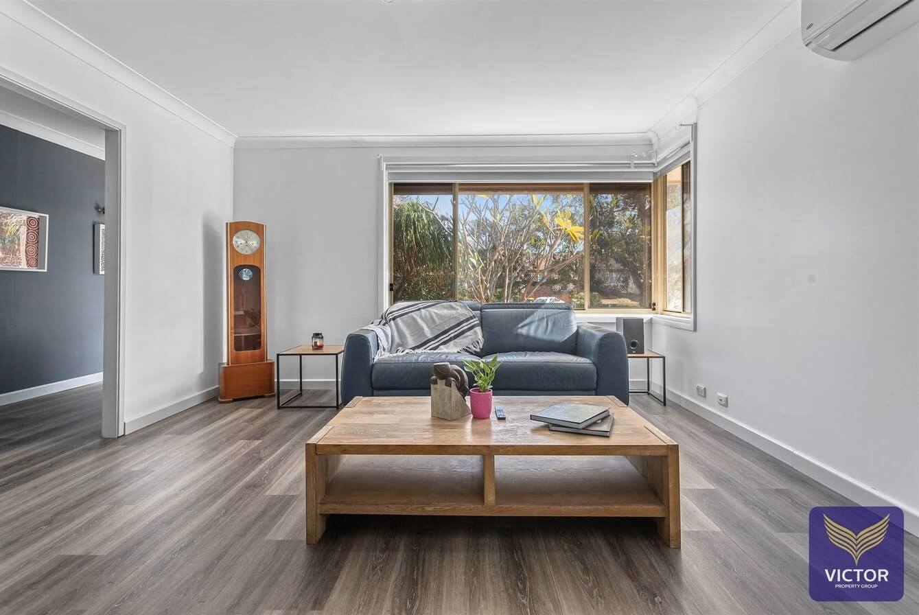 1 Orleans Cres Toongabbie NSW 2146