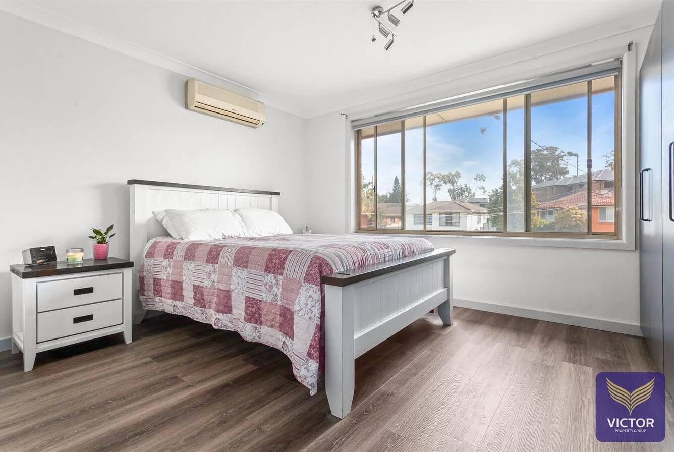 1 Orleans Cres Toongabbie NSW 2146