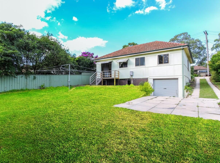 11 Alan Ave Hornsby NSW 2077