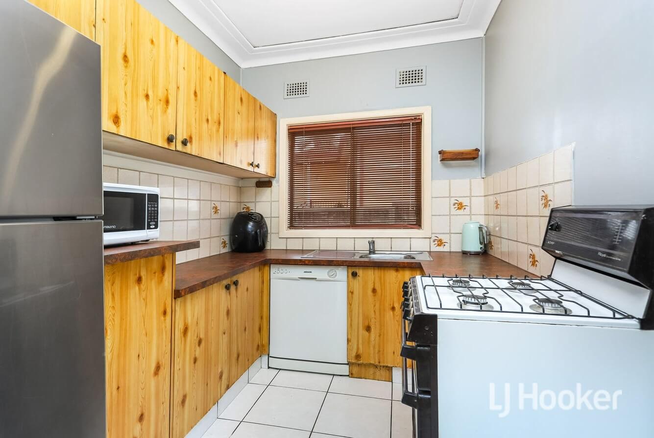 15 Kalang Road Seven Hills NSW 2147